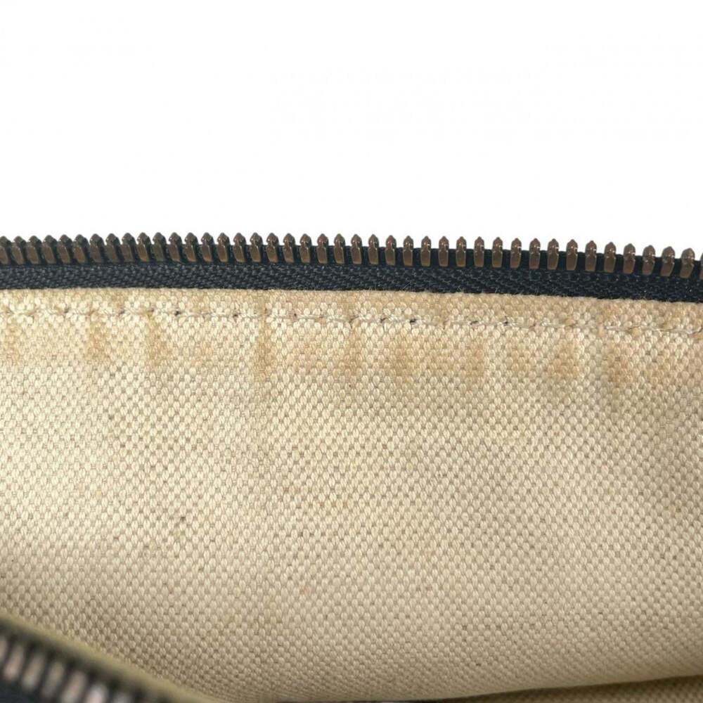 GUCCI Authentic Black Leather Fanny Pack - Picture 16 of 16